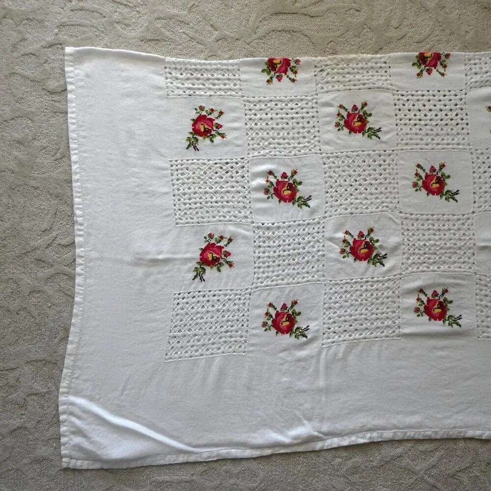 Vintage Handmade Tablecloth 76